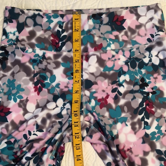 Joe Fresh Active Crop Leggings with sweet detailing and gorgeous colours size L - Picture 11 of 11